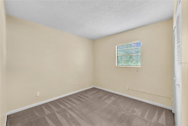 Building Photo - 801 Russell Ln