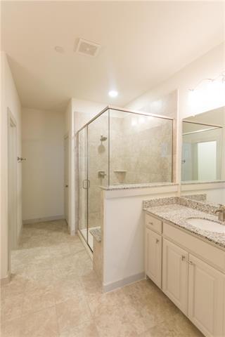 Building Photo - 420 Texas Dr