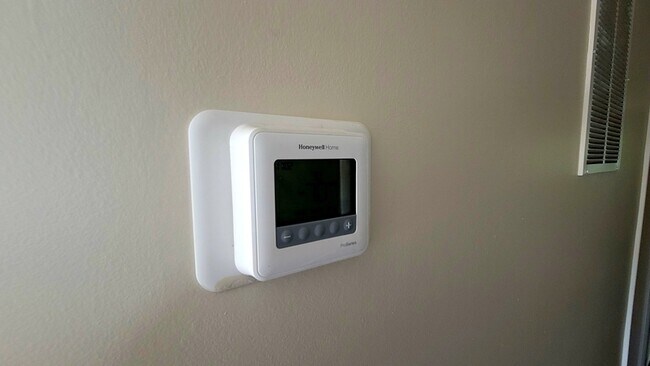 Building Photo - 1121 Stainback St