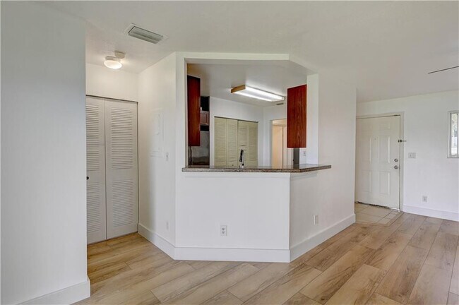 Building Photo - 3457 NW 44th St