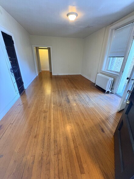 Building Photo - 1611 Hampton Blvd