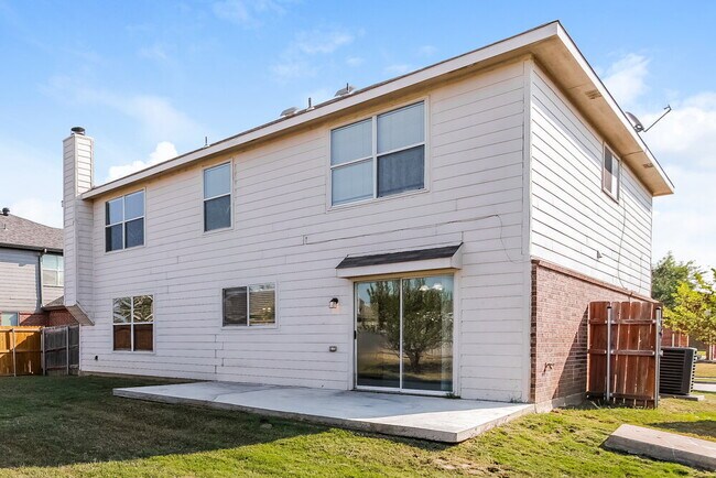 Building Photo - 307 Saddlebrook Dr