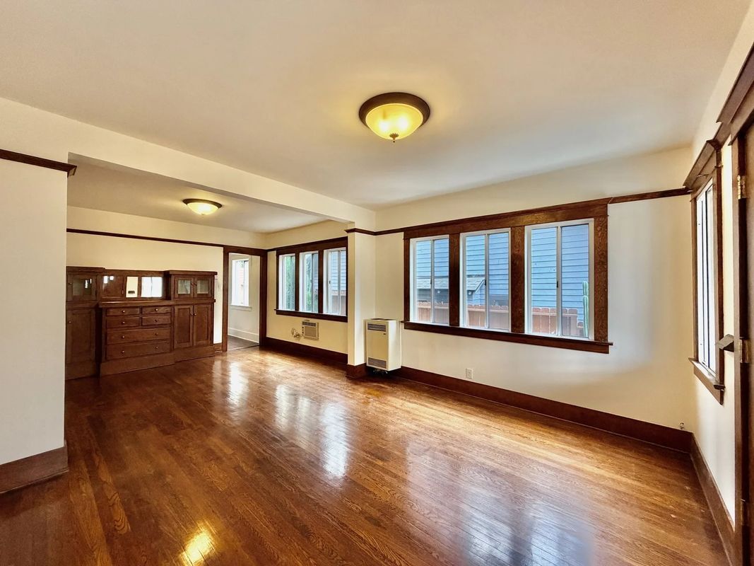 Building Photo - 1110 Echo Park Ave