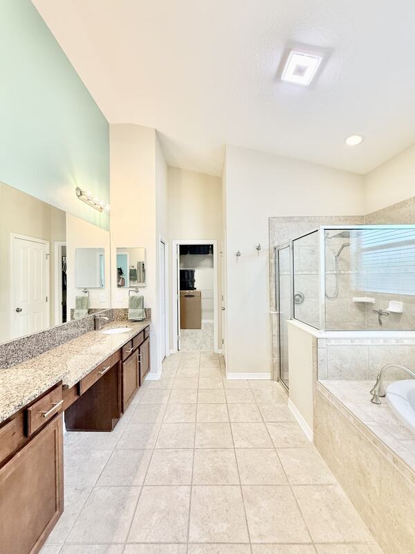 Building Photo - 11449 Newgate Crest Dr
