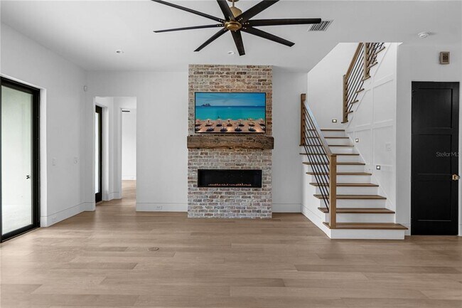 Building Photo - 1814 Barker Dr