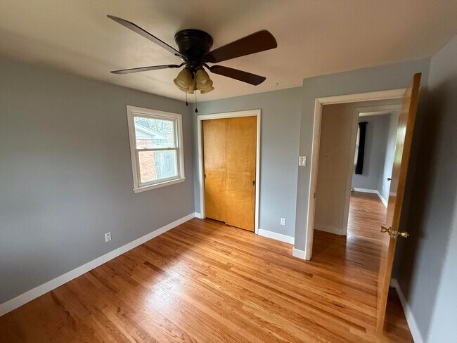 Building Photo - 211 Bourn Ave