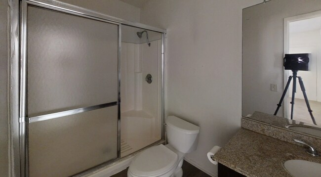 Building Photo - 14702 Plaza Dr