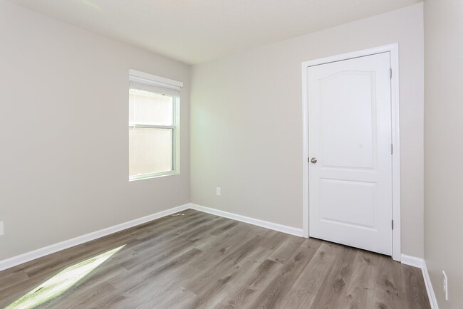 Building Photo - 3830 Julia Marie Drive