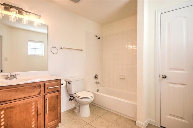 Building Photo - 2410 Great Oaks Dr