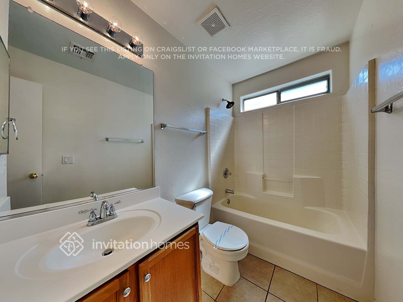 Building Photo - 10780 W Roanoke Ave