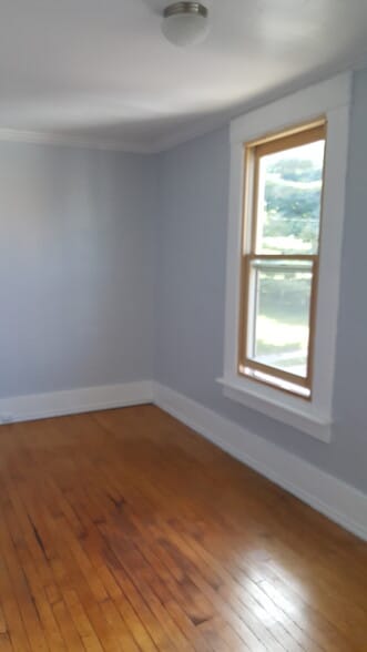 Building Photo - 426 E Maumee St