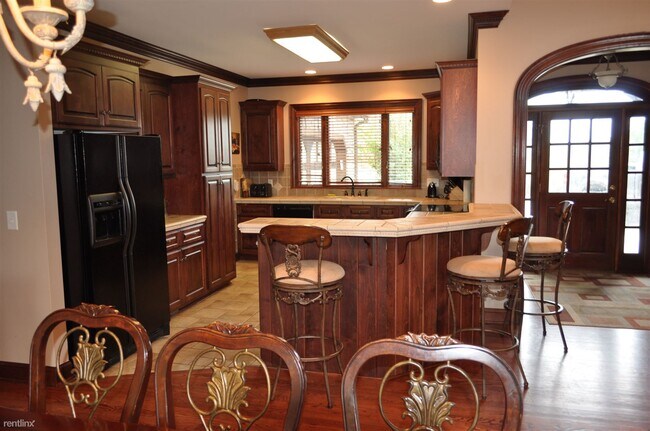 Building Photo - 103 Trout Lily Ln