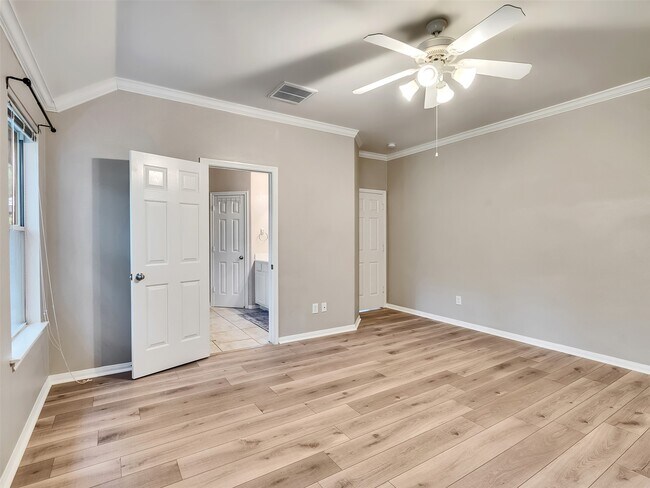 Building Photo - 94 Cornflower Dr