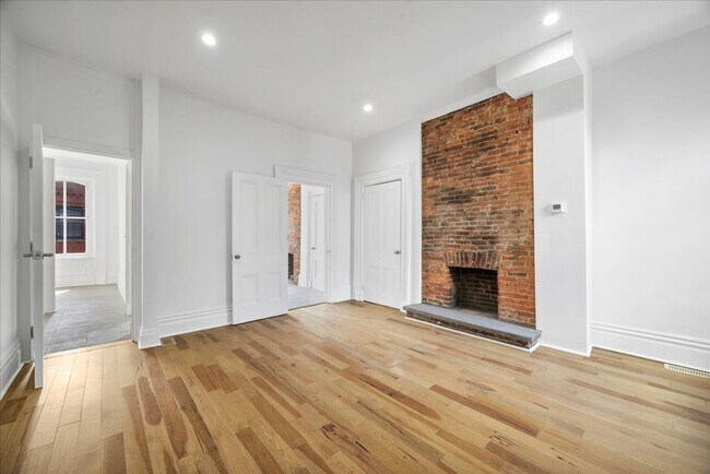 Building Photo - 93 43rd St