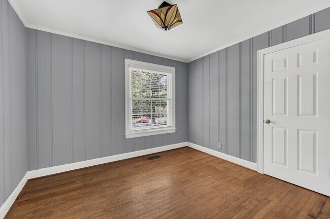 Building Photo - 5040 Stillwood Dr