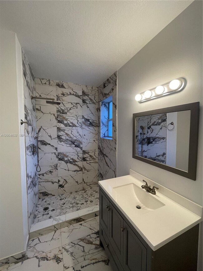 Building Photo - 8423 NW 138th Terrace