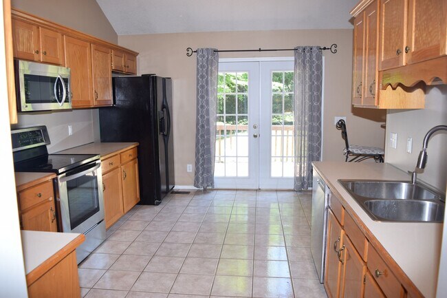 Building Photo - Spacious 3-Bedroom, 3-Bath Home with Bonus Room in a Quiet Neighborhood! NO PETS