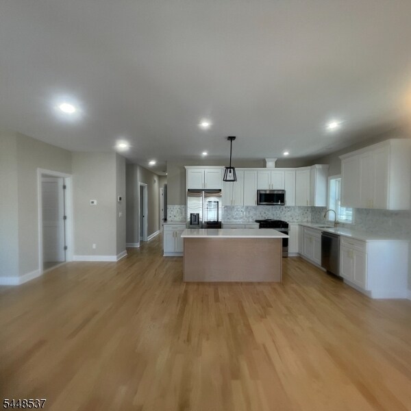 Building Photo - 1297 Avy St