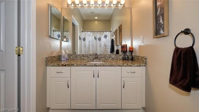 Building Photo - 15417 Bellamar Cir