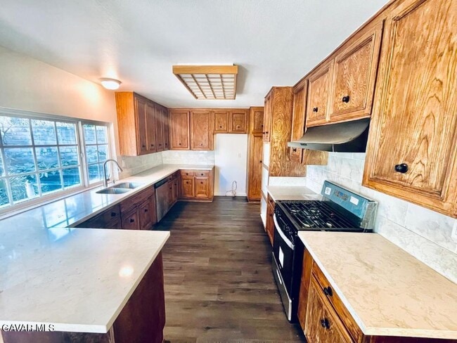 Building Photo - 17208 Braxton St