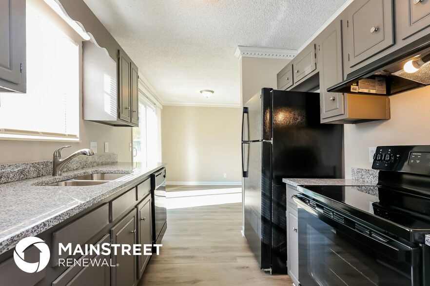 Building Photo - 409 S Towne Ct
