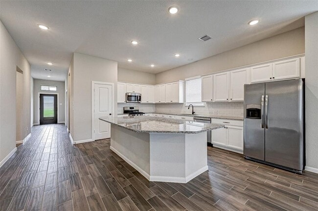 Building Photo - 25403 Kidwiler Dr