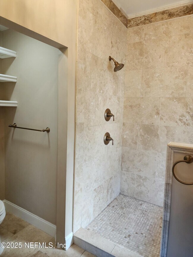 Building Photo - 212 St Johns Ave