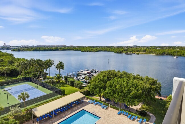 Building Photo - 2121 N Ocean Blvd