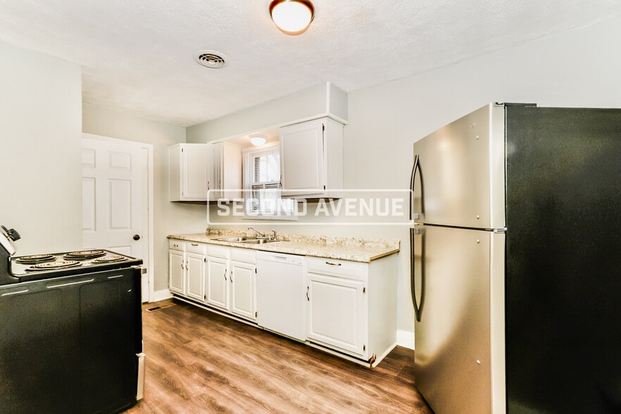 Building Photo - 1032 Sale Ave