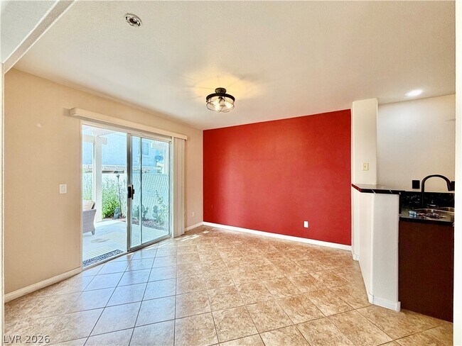 Building Photo - 448 Winthrop Pl