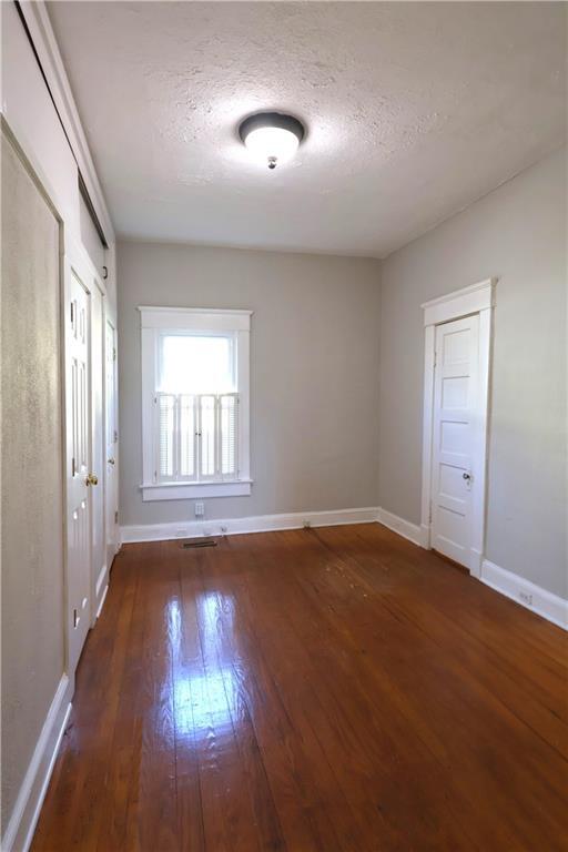 Building Photo - 217 Mountain View St