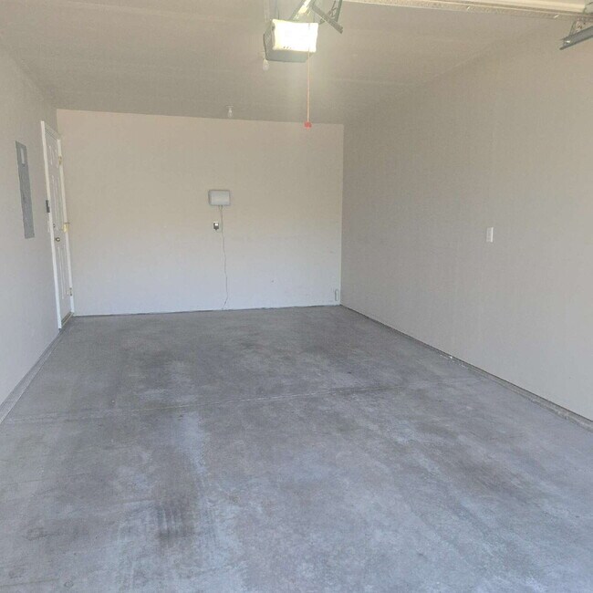 Building Photo - Townhouse, newly available