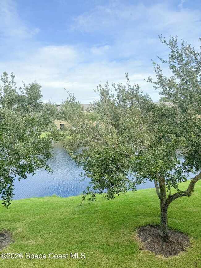 Building Photo - 2500 Revolution St