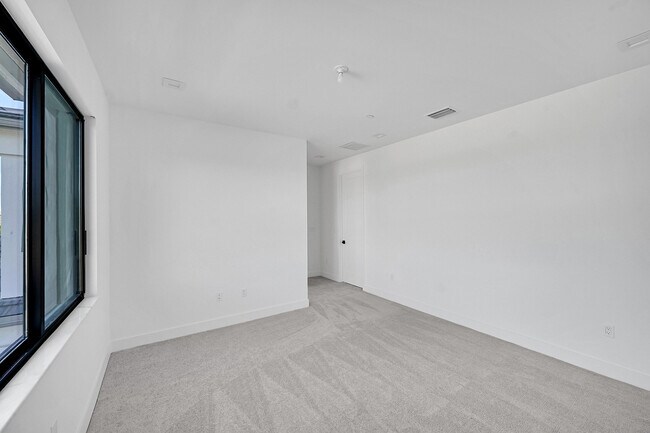 Building Photo - 9979 Migration Pt