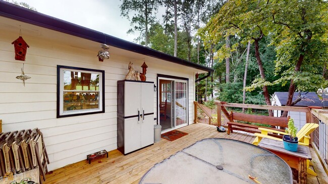 Building Photo - 1137 Magnolia Dr