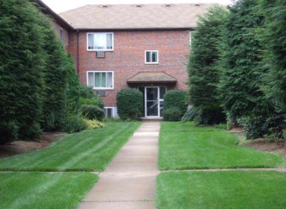 Building Photo - 8 Bryon Rd