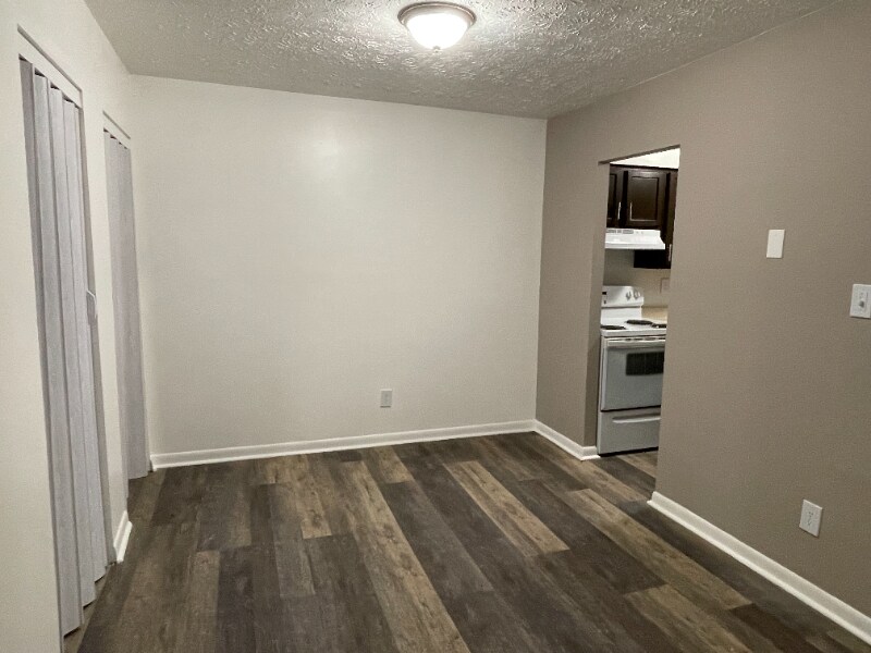 Building Photo - 2483 Montana Ave