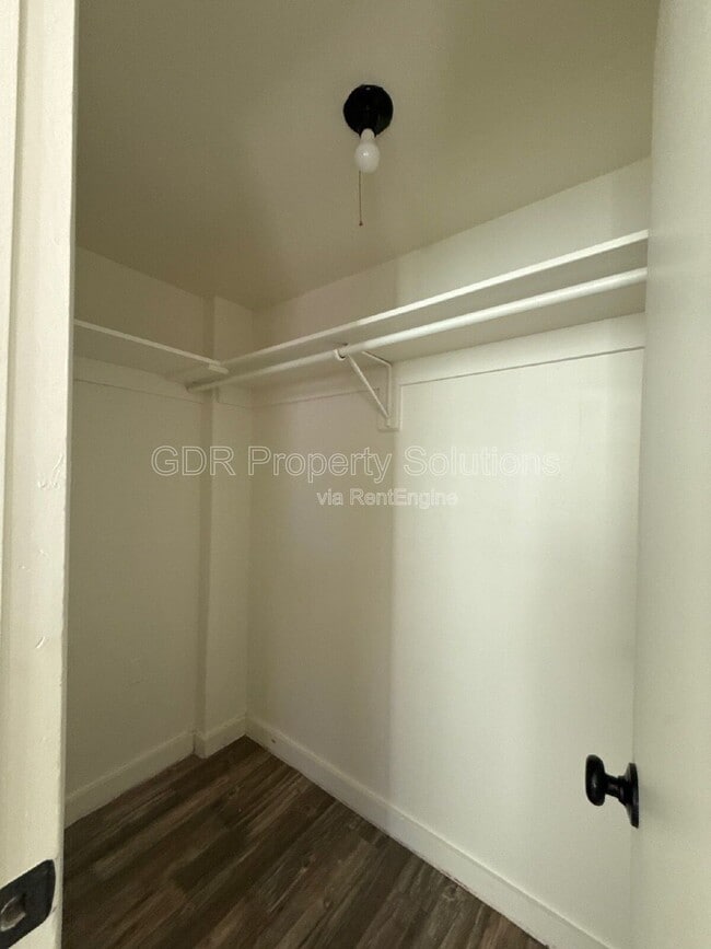 Building Photo - 3209 Burton Ave SE