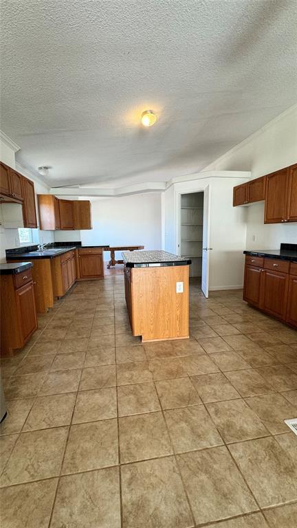 Building Photo - 9448 Sundance Dr