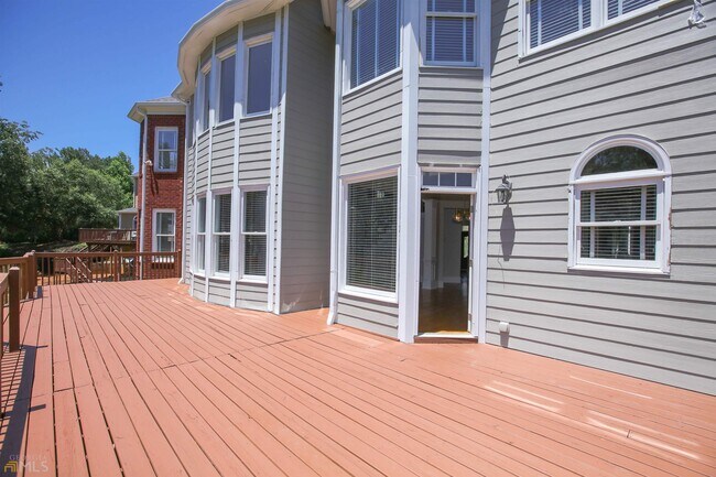 Building Photo - 1660 Briergate Dr