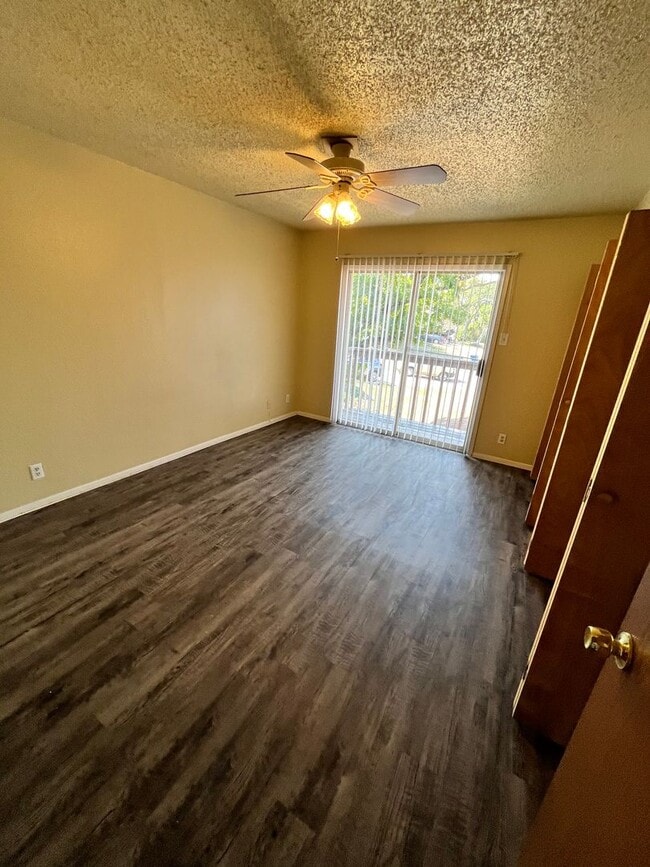 Building Photo - 2101 Granberry Dr