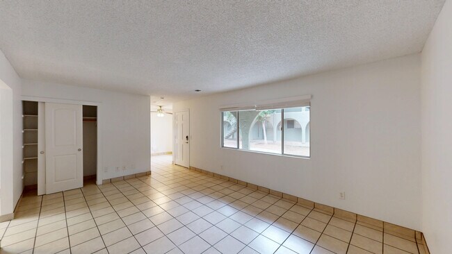 Primary Photo - 18181 Happy Ln