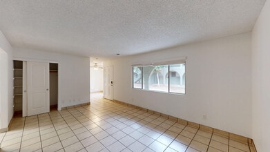 Building Photo - 18181 Happy Ln