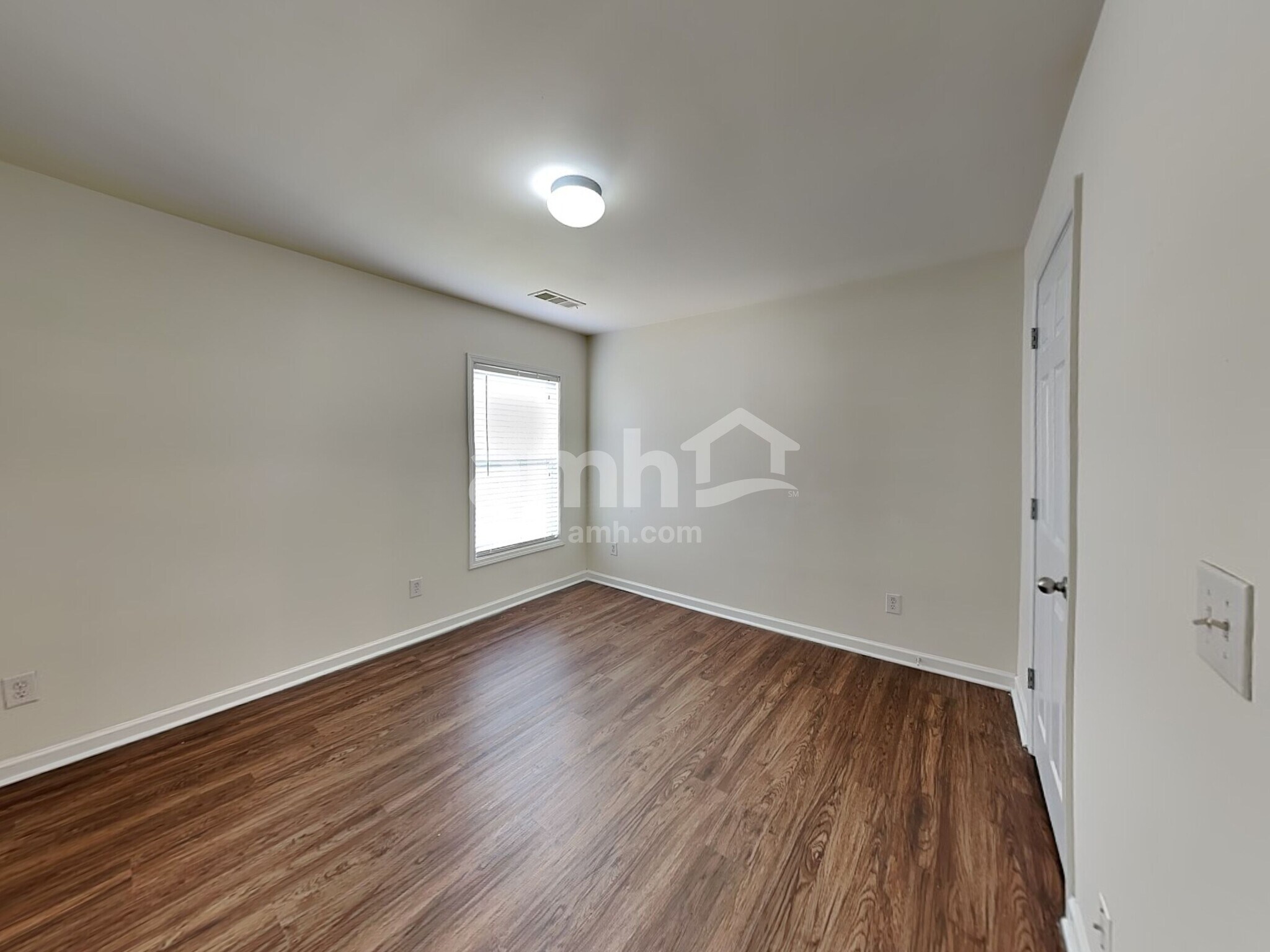 Building Photo - 3802 Uppark Dr