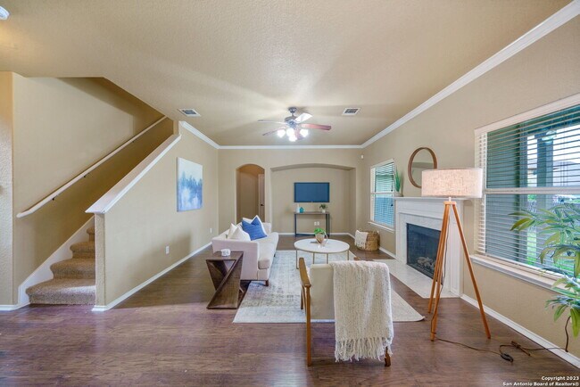 Building Photo - 9902 Meadow Lark