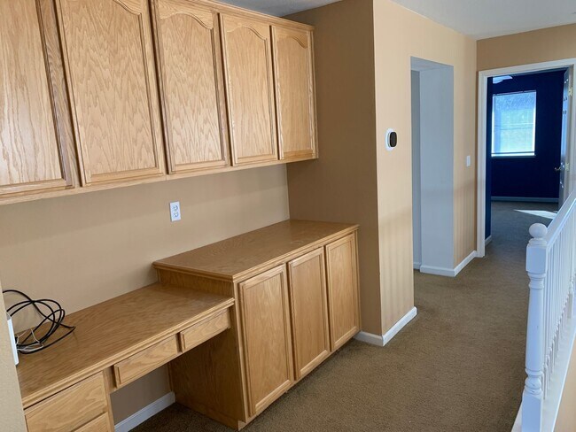 Building Photo - Beautiful 2 Story Home Ready To Be Called Home!