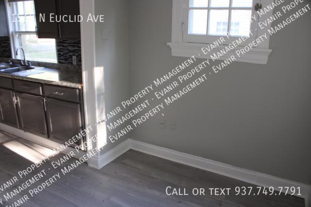 Building Photo - 1568 N Euclid Ave