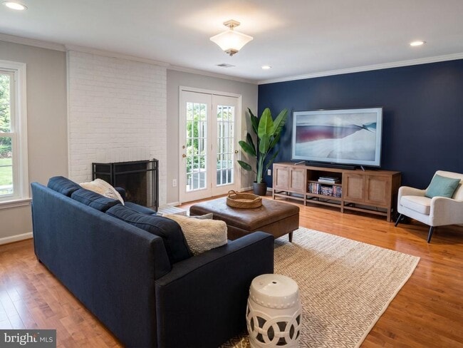 Building Photo - 216 Gretna Green Ct