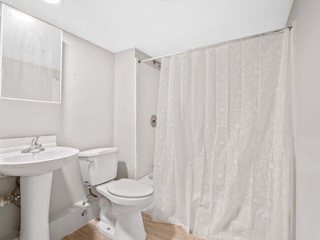 Building Photo - 2BR/1BA House for Rent in Norwich Neighborhood