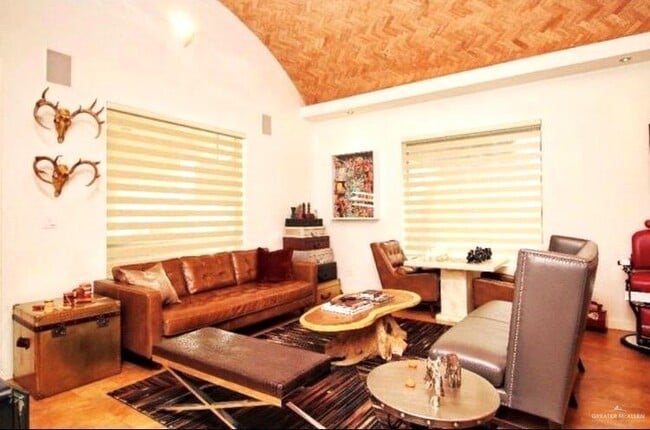 Building Photo - 2404 S 43rd St